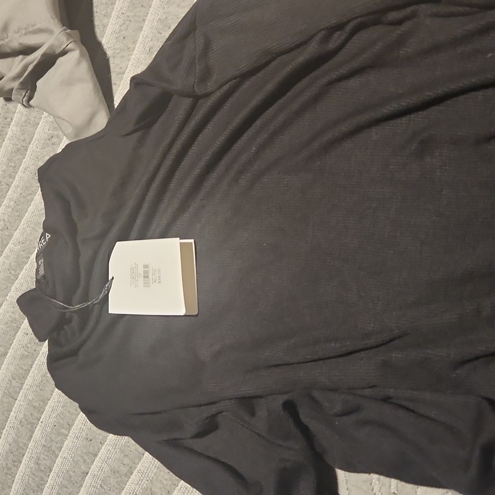 Thread black turtleneck